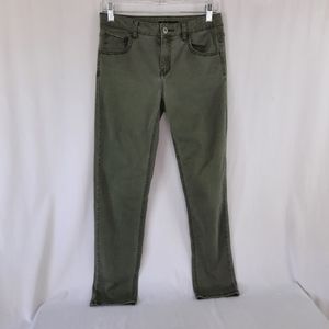Maurices Five Pocket Army Green 4 Pocket Pants, Size 1/2